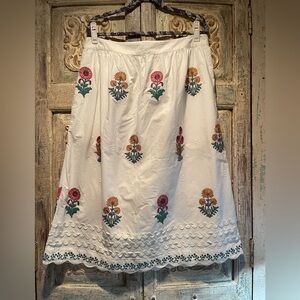 NWT WYSE London Yasmin Floral Embroidered Floral Skirt /White, US 14/ SOLD OUT